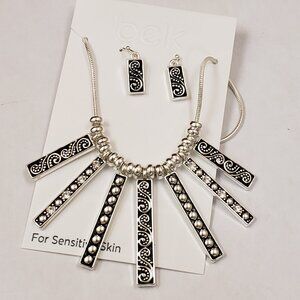Belk Necklace earring set, sensitive skin, silver tone black textured bar dangle